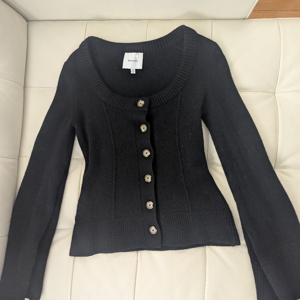 Reformation karina cardigan, size XS